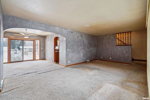 Tiny photo for 5001 NORTHWEST Boulevard, Davenport, IA 52806 (MLS # QC4269770)