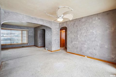 Tiny photo for 5001 NORTHWEST Boulevard, Davenport, IA 52806 (MLS # QC4269770)