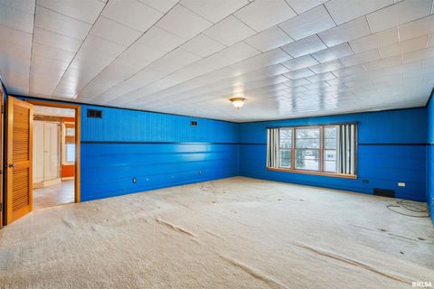 Tiny photo for 5001 NORTHWEST Boulevard, Davenport, IA 52806 (MLS # QC4269770)