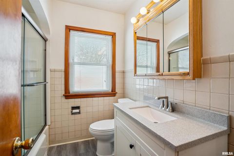 Tiny photo for 5001 NORTHWEST Boulevard, Davenport, IA 52806 (MLS # QC4269770)