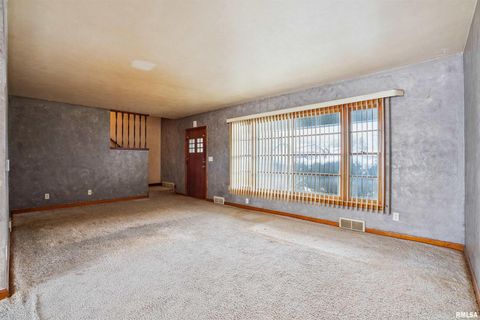 Tiny photo for 5001 NORTHWEST Boulevard, Davenport, IA 52806 (MLS # QC4269770)