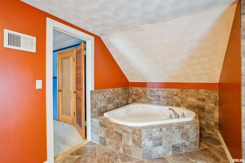 Tiny photo for 5001 NORTHWEST Boulevard, Davenport, IA 52806 (MLS # QC4269770)