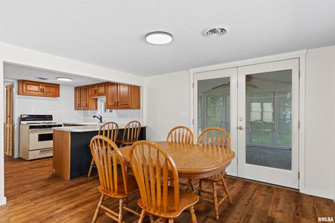 Tiny photo for 1501 43RD Street, Moline, IL 61265 (MLS # QC4269236)