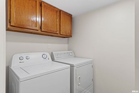 Tiny photo for 1501 43RD Street, Moline, IL 61265 (MLS # QC4269236)