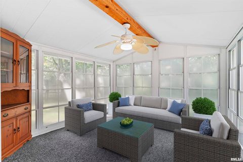 Tiny photo for 1501 43RD Street, Moline, IL 61265 (MLS # QC4269236)