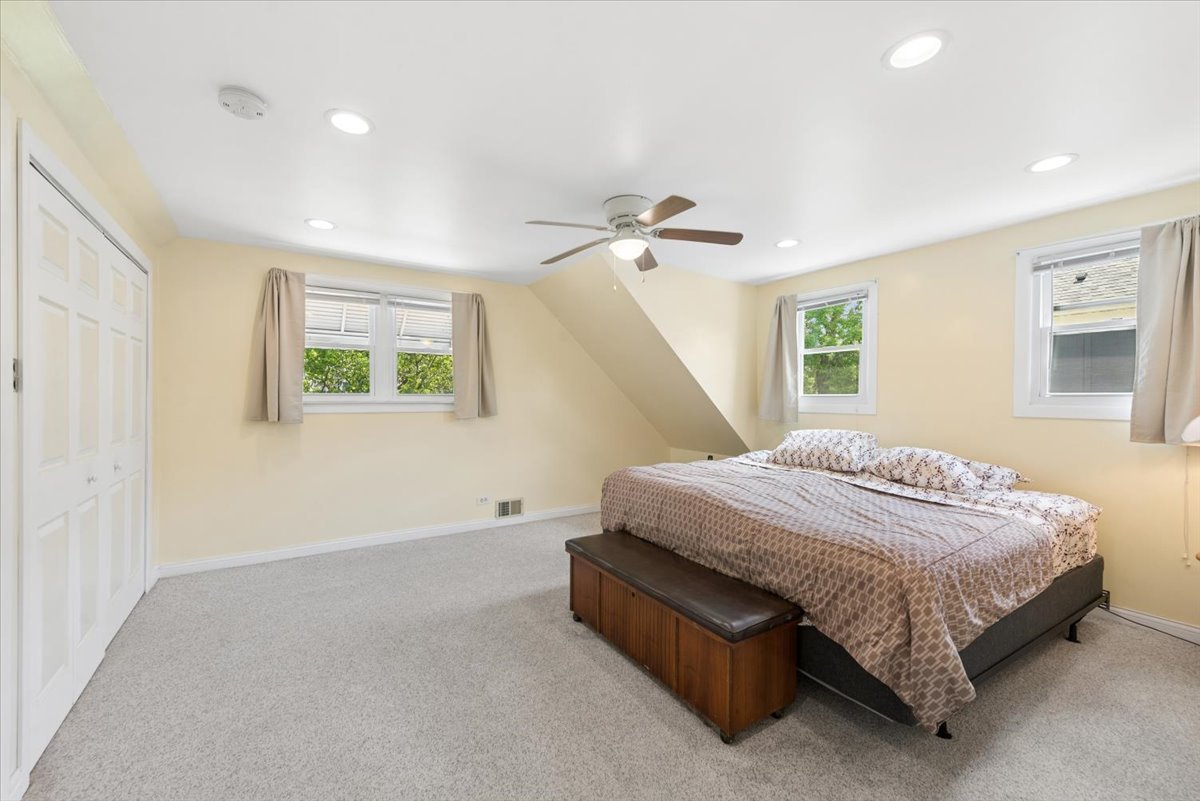 4924 N Seeley Ave, Chicago, IL, 60625, USA, 3 Bedrooms Bedrooms, ,3 BathroomsBathrooms,Residential,Pending,4924 N Seeley Ave,12646481