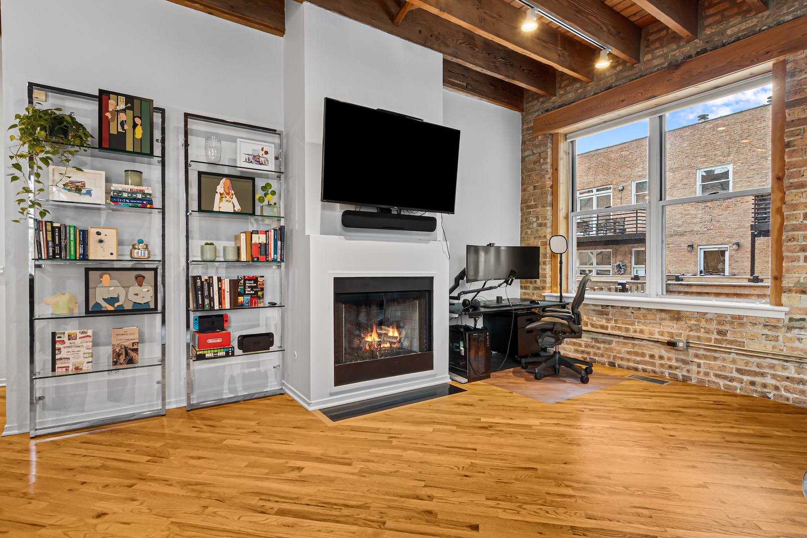 2021 W Willow Street 102