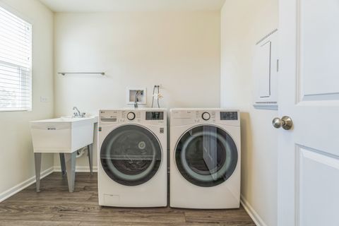 Tiny photo for 4138 Irving Road, Aurora, IL 60504 (MLS # 12495944)