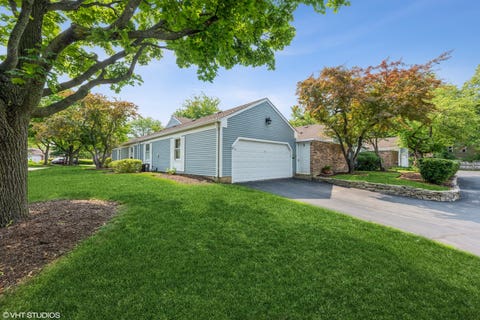 Photo of 2 Pepperell On Asbury, Rolling Meadows, IL 60008 (MLS # 12731708)