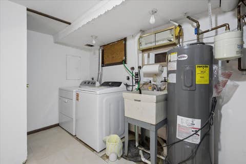 Tiny photo for 2 Pepperell On Asbury, Rolling Meadows, IL 60008 (MLS # 12731708)