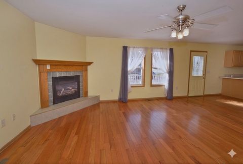 Tiny photo for 420 Adams Street, Ottawa, IL 61350 (MLS # 12584417)