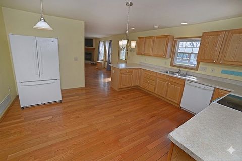 Tiny photo for 420 Adams Street, Ottawa, IL 61350 (MLS # 12584417)