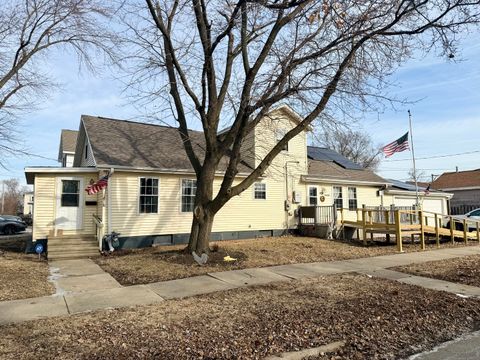 Tiny photo for 420 Adams Street, Ottawa, IL 61350 (MLS # 12584417)
