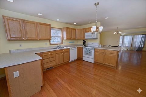 Tiny photo for 420 Adams Street, Ottawa, IL 61350 (MLS # 12584417)