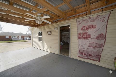 Tiny photo for 420 Adams Street, Ottawa, IL 61350 (MLS # 12584417)