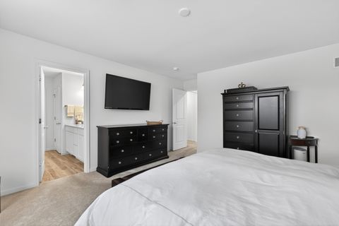 Tiny photo for 2110 Silver Leaf Drive, Island Lake, IL 60042 (MLS # 12578525)