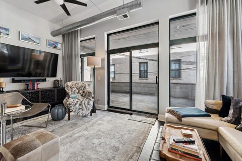 Tiny photo for 936 W MADISON Street #2A, Chicago, IL 60607 (MLS # 12578502)