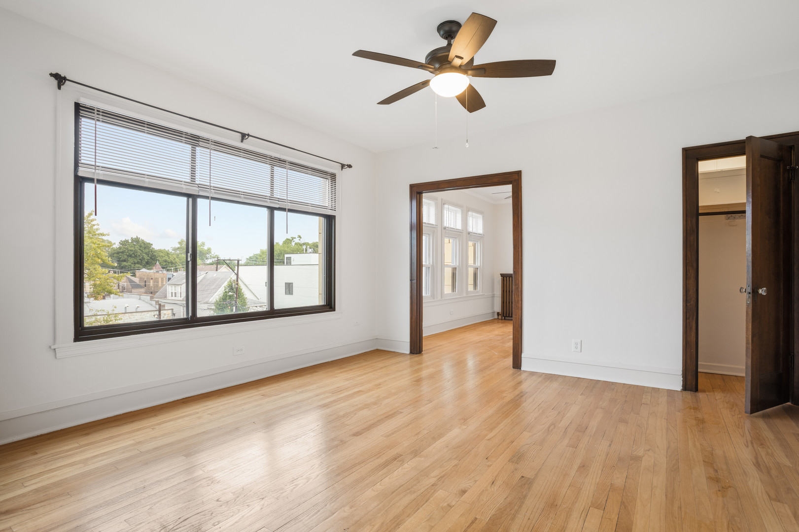 2342 N Spaulding Avenue 204