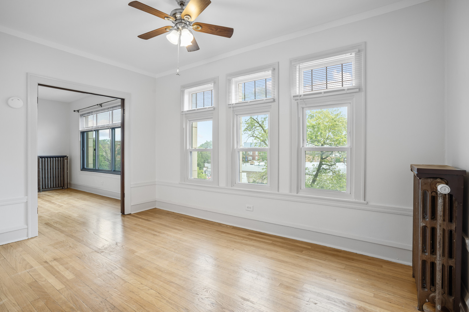 2342 N Spaulding Avenue 204