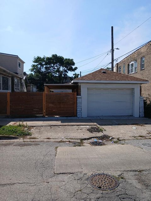 Tiny photo for 6932 S Calumet Avenue, Chicago, IL 60637 (MLS # 12460664)