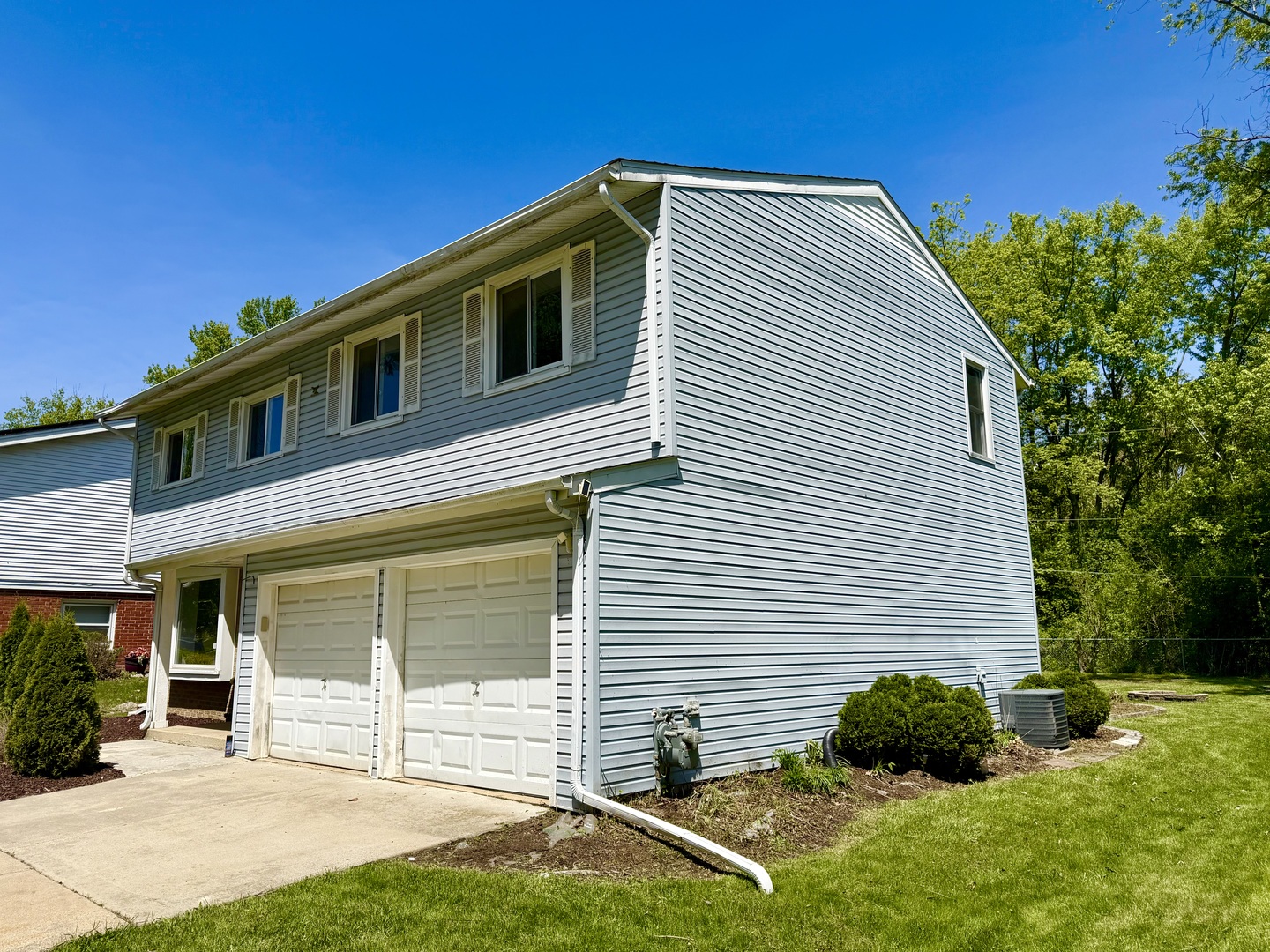 534 CIRCLE Drive