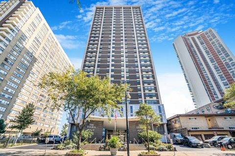 Tiny photo for 6145 N Sheridan Road #27A, Chicago, IL 60660 (MLS # 12487727)