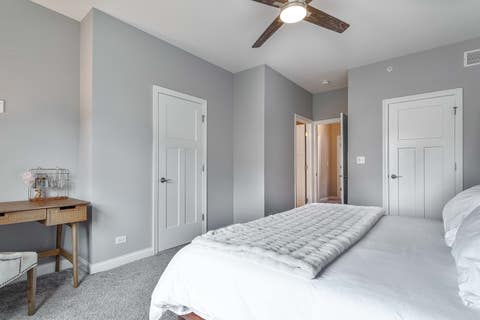 Tiny photo for 624 Parkside Court, Libertyville, IL 60048 (MLS # 12652664)
