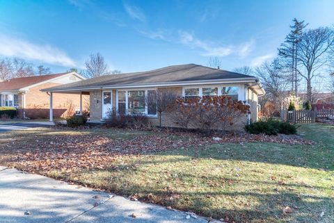 Photo of Arlington Heights, IL 60005 (MLS # 12546388)