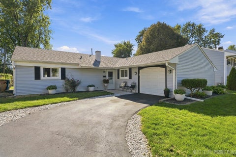 Photo of 127 Armitage Avenue, Glendale Heights, IL 60139 (MLS # 12781603)