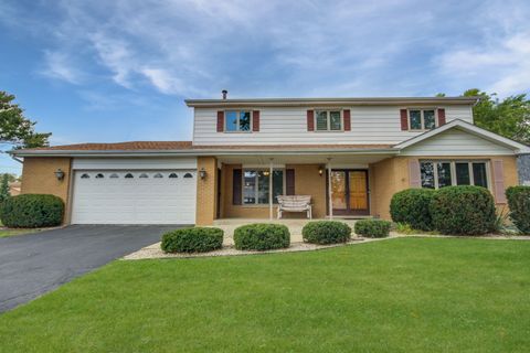 Photo of 16909 Paxton Avenue, South Holland, IL 60473 (MLS # 12481001)