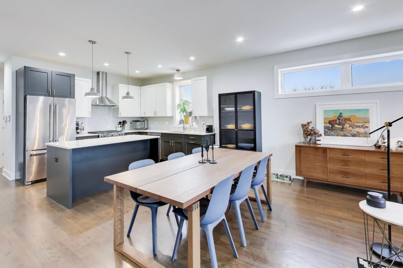 1819 N Saint Louis Avenue 2RN