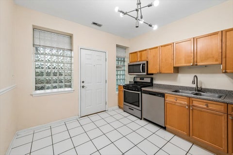 Tiny photo for 3110 W Belle Plaine Avenue #1, Chicago, IL 60618 (MLS # 12782478)