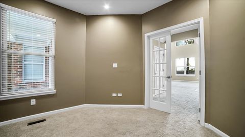 Tiny photo for 1706 Buckingham Drive, Des Plaines, IL 60018 (MLS # 12505118)