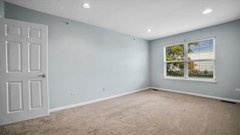 Tiny photo for 1706 Buckingham Drive, Des Plaines, IL 60018 (MLS # 12505118)