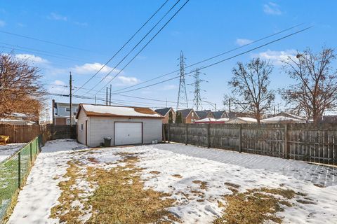 Tiny photo for 11057 S Avenue B, Chicago, IL 60617 (MLS # 12534595)