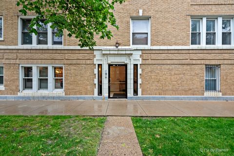 Photo of 3538 W Ainslie Street #G, Chicago, IL 60625 (MLS # 12556830)