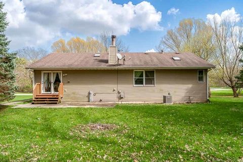 Tiny photo for 164 COLUMBIA St, Poplar Grove, IL 61065 (MLS # 12588752)