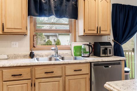 Tiny photo for 164 COLUMBIA St, Poplar Grove, IL 61065 (MLS # 12588752)