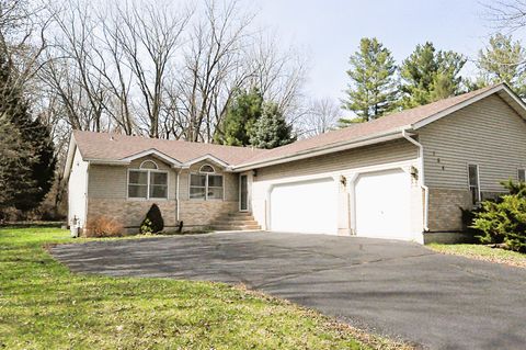 Photo of 164 COLUMBIA St, Poplar Grove, IL 61065 (MLS # 12588752)