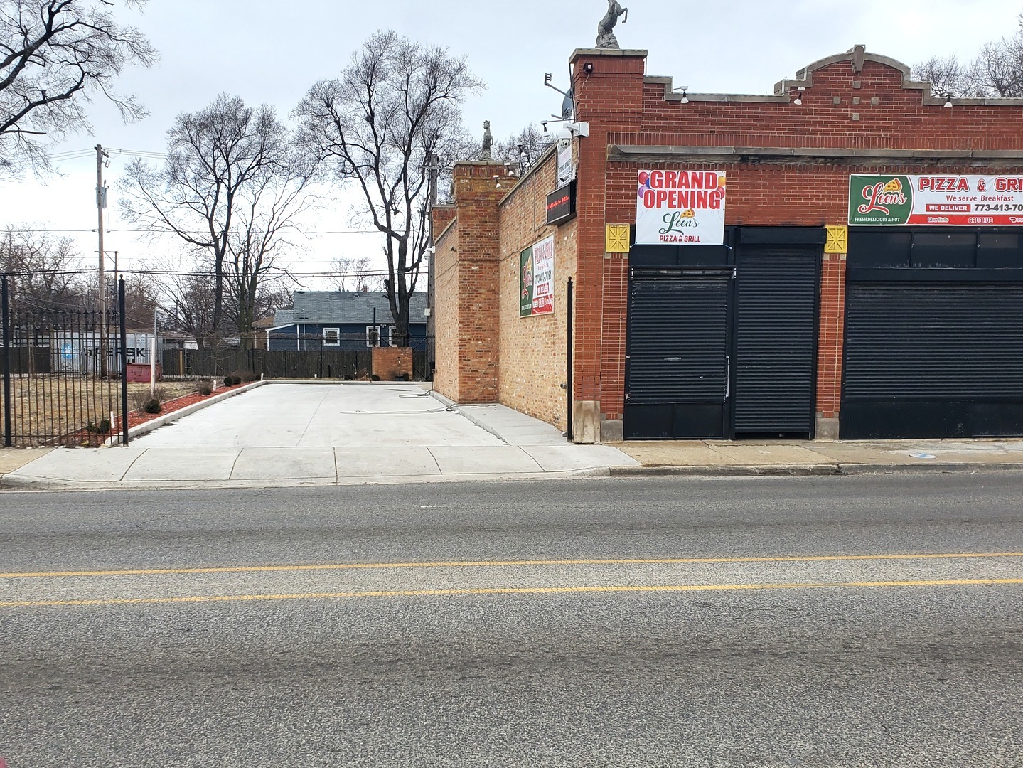 556 N Cicero Avenue