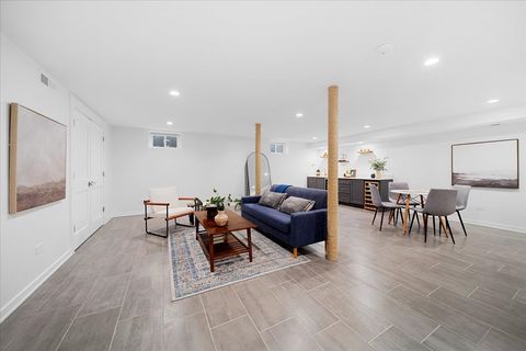 Tiny photo for 4072 Bunker Lane, Wilmette, IL 60091 (MLS # 12467080)