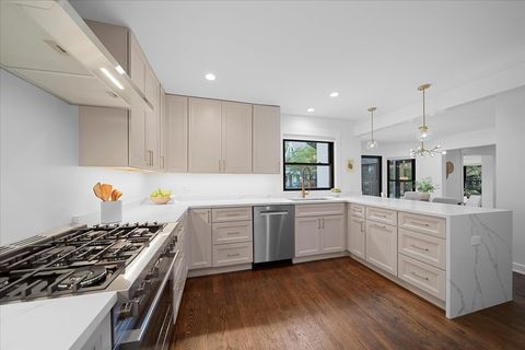 Tiny photo for 4072 Bunker Lane, Wilmette, IL 60091 (MLS # 12467080)