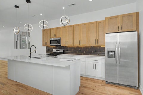 Tiny photo for 616 N Avers Avenue, Chicago, IL 60624 (MLS # 12687778)