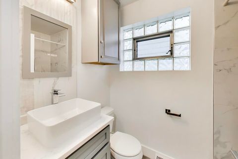 Tiny photo for 5061 N Kimberly Avenue, Chicago, IL 60630 (MLS # 12577053)