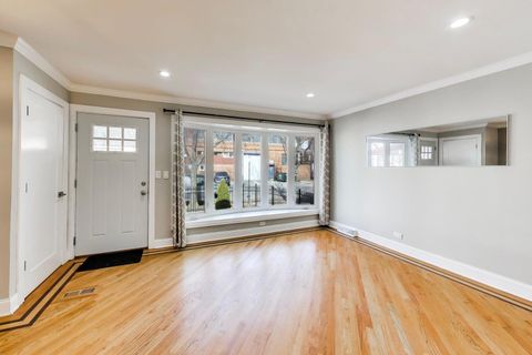 Tiny photo for 5061 N Kimberly Avenue, Chicago, IL 60630 (MLS # 12577053)