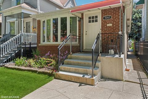 Tiny photo for 5061 N Kimberly Avenue, Chicago, IL 60630 (MLS # 12577053)