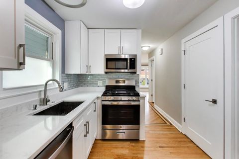 Tiny photo for 5061 N Kimberly Avenue, Chicago, IL 60630 (MLS # 12577053)