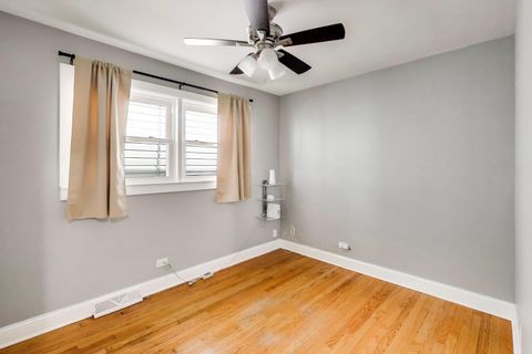 Tiny photo for 5061 N Kimberly Avenue, Chicago, IL 60630 (MLS # 12577053)