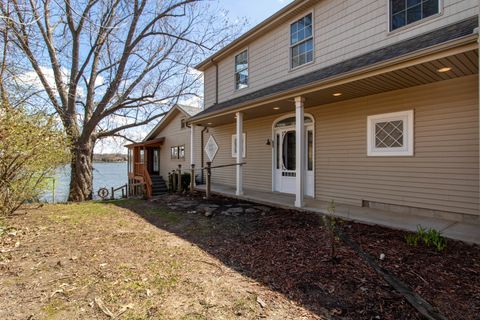 Tiny photo for 25289 White Owl Lane, Hudson, IL 61748 (MLS # 12565273)