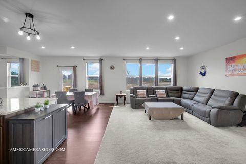 Tiny photo for 1398 Kessler Drive, Mundelein, IL 60060 (MLS # 12632740)